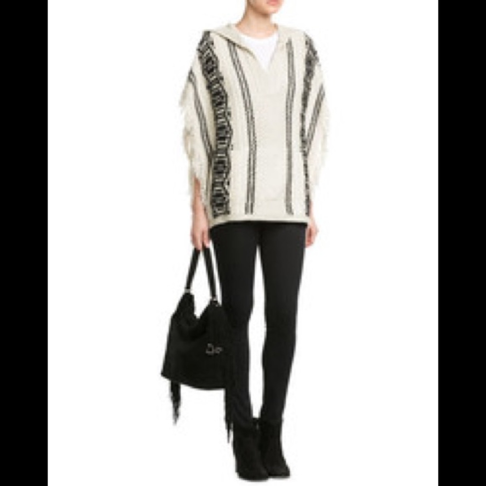 Closed hoodie poncho